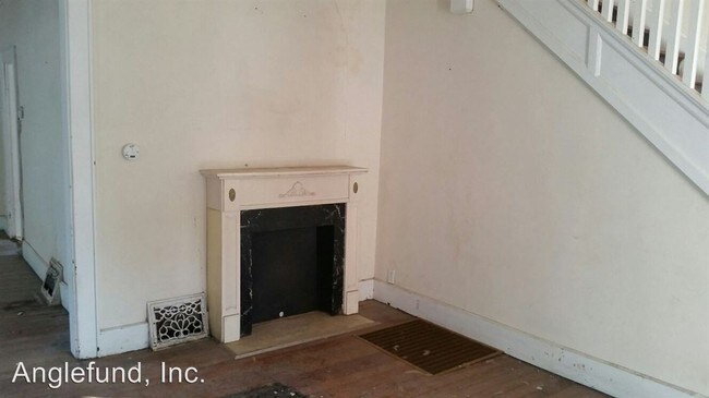 Building Photo - 3 br, 2 bath House - 420 S 4th St.