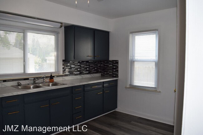 Building Photo - 3 br, 1 bath House - 19560 Harman St
