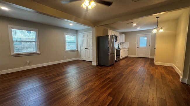 Building Photo - 2311 Brazeal St