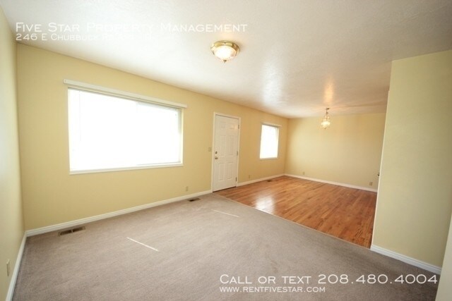 Building Photo - 246 E Chubbuck Rd