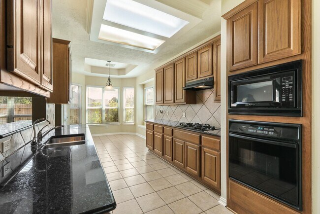 Foto del edificio - 6642 Redberry Glen Ln