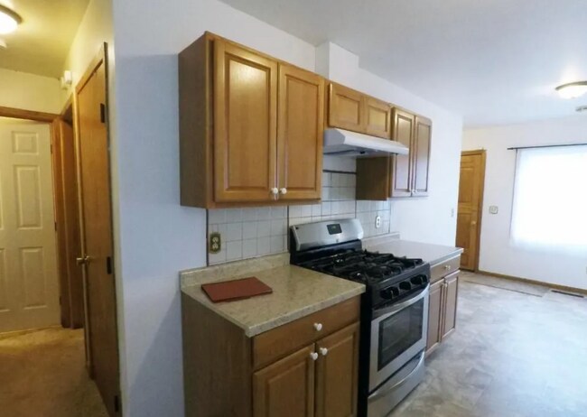 Building Photo - 3526 N Newton Ave