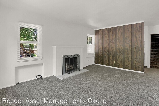 Foto del edificio - 255 E 500 N