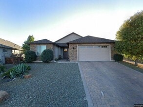 Building Photo - 1553 Chateau Dr