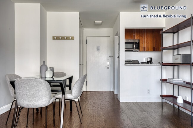 Foto del edificio - 200 E 82nd St