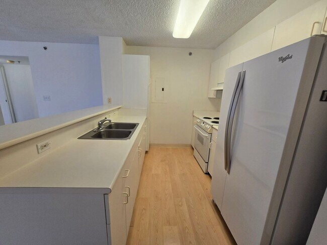 Foto del edificio - 1450 Young St