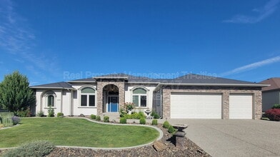 Building Photo - 1644 Naples Ln