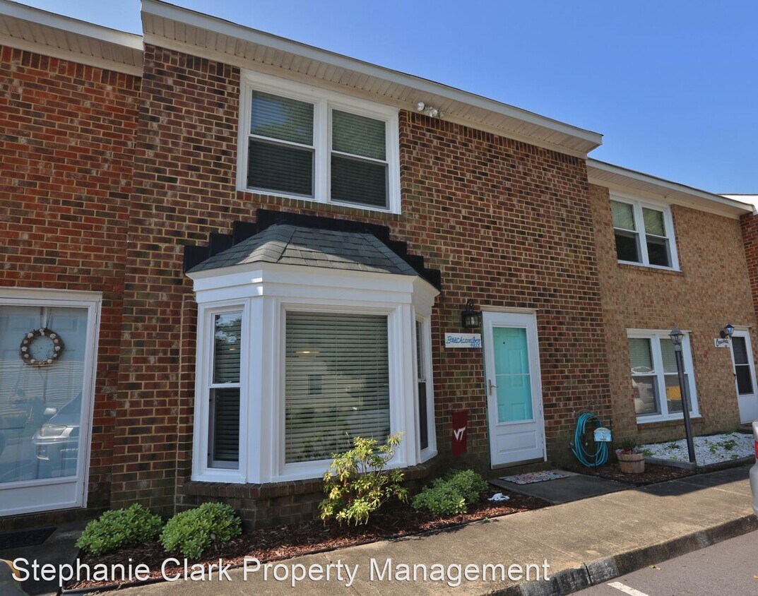 Primary Photo - 2 br, 2.5 bath House - 4813 Bay Winds Court