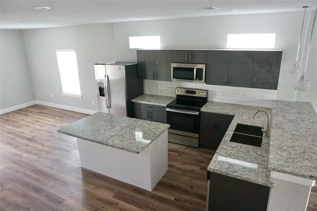 Foto del edificio - 5036 Van Fleet St