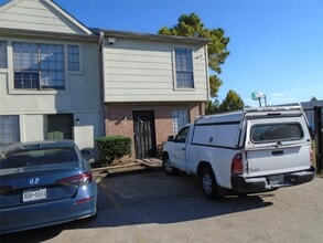 Building Photo - 12651 Windsor Village Dr