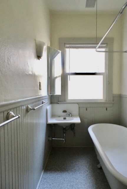 Photo - 335 NW 17th Ave Apartments