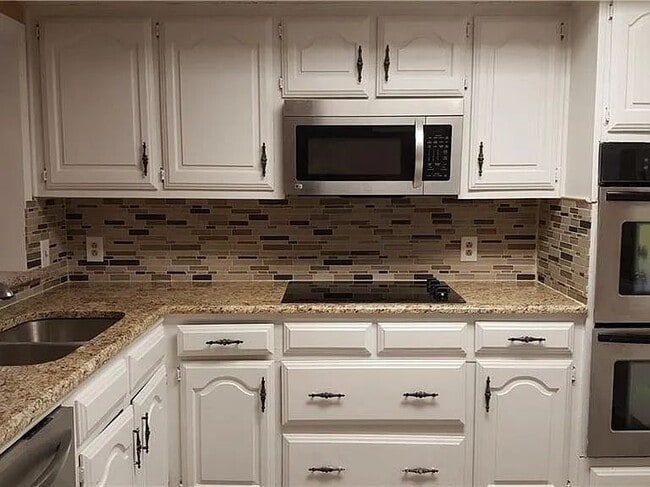 Foto del edificio - 2302 Bengal Ln