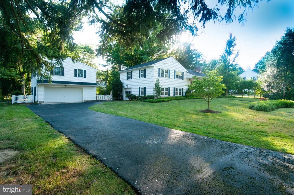 Primary Photo - 33 Green Ave