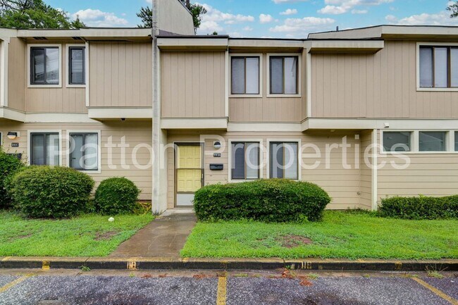 Foto del edificio - Point Arcadia Townhome
