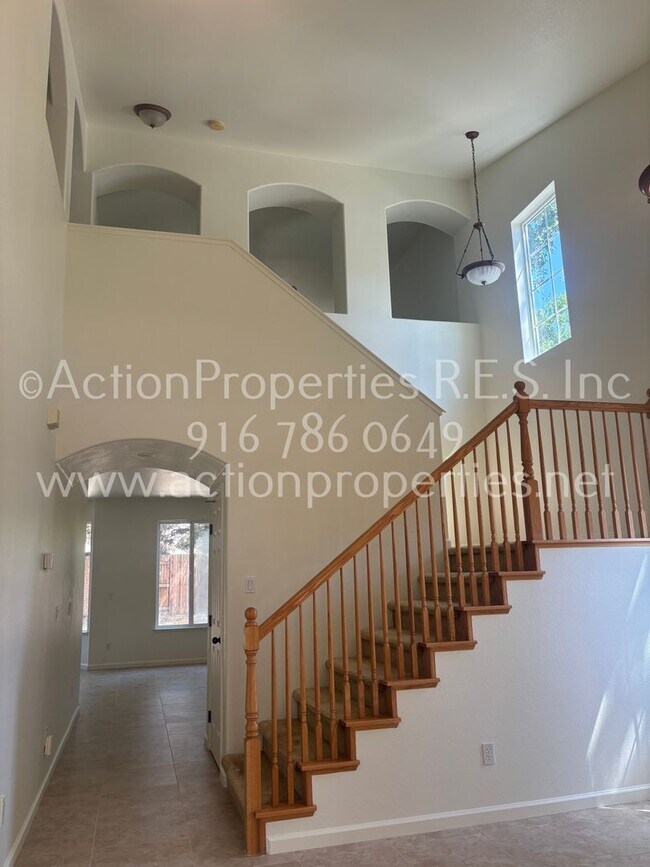 Foto del edificio - Action Properties offering West Roseville,...