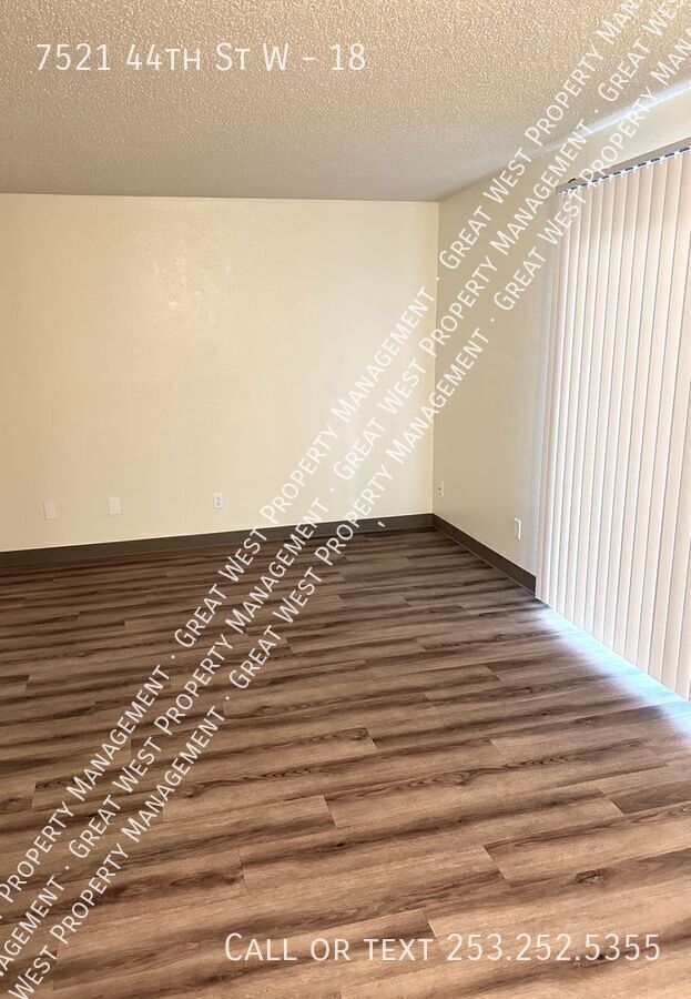 Foto del edificio - 7521 44th St W