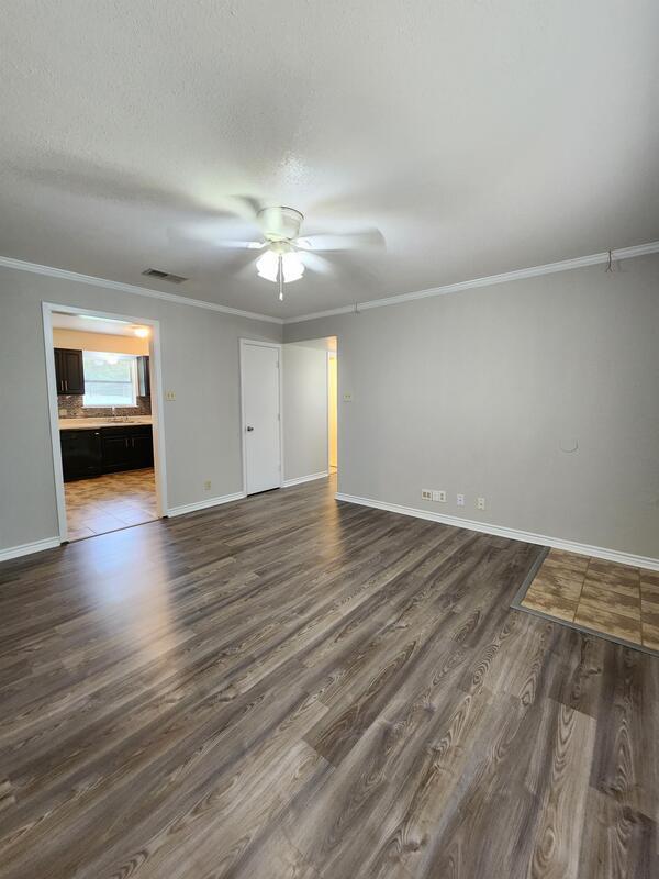Building Photo - 111 Crepe Myrtle Rd