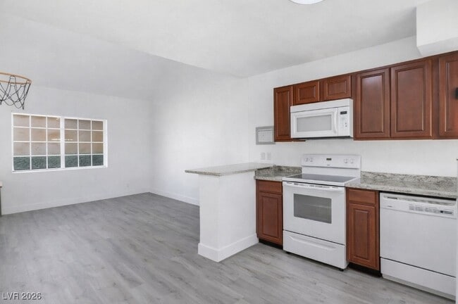 Building Photo - 5128 Garden Ln