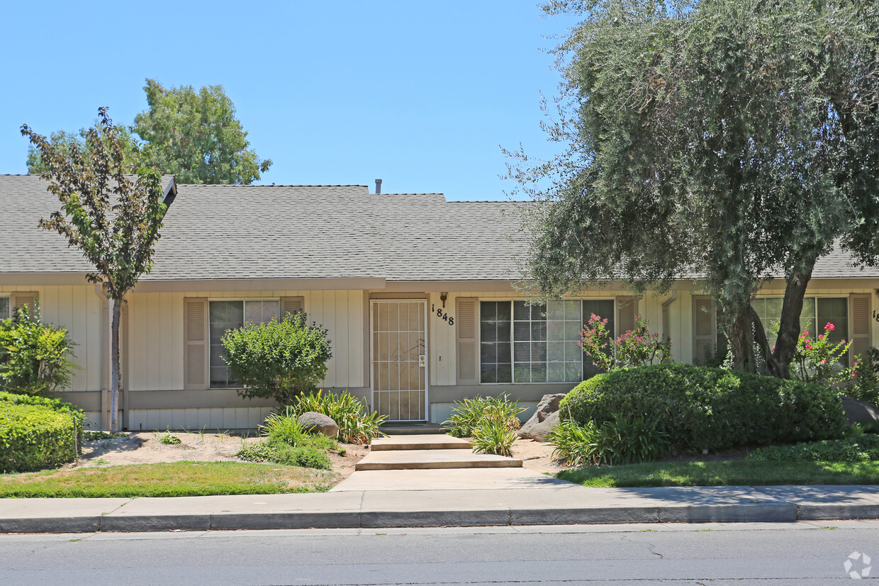 Building Photo - Orchard Village