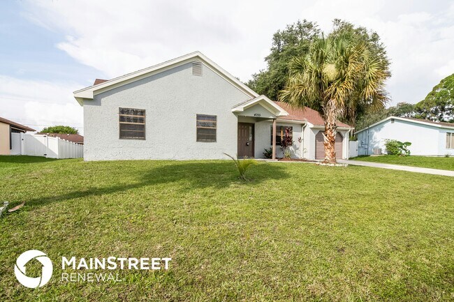 Foto del edificio - 4055 Vermont Ln