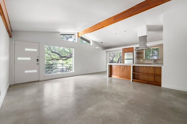 Foto del edificio - Heart of 78704!!!