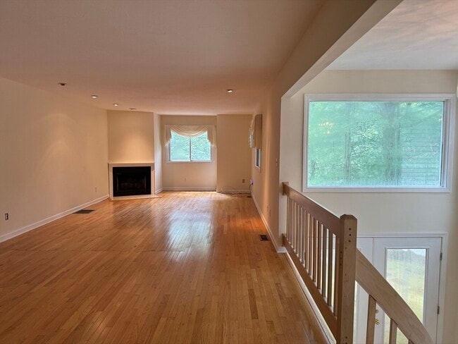 Building Photo - 37 Arrowhead Cir