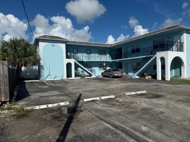 Building Photo - 241 SE 10th Ave