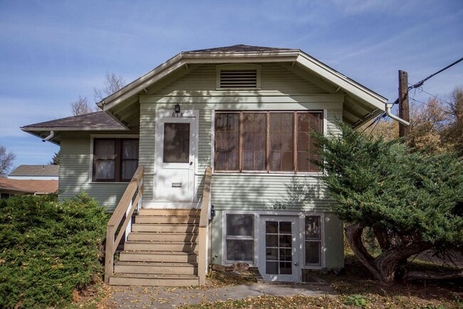 Building Photo - 618 W Myrtle St