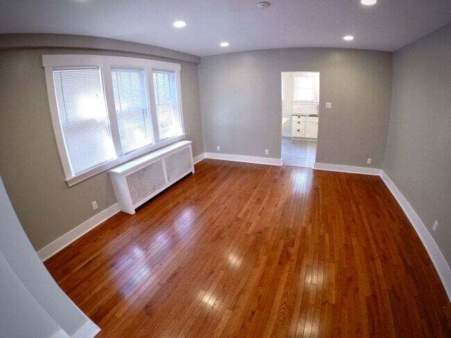 Foto del edificio - 6/1 Remodeled LUXURY house 2 blocks from CMU.