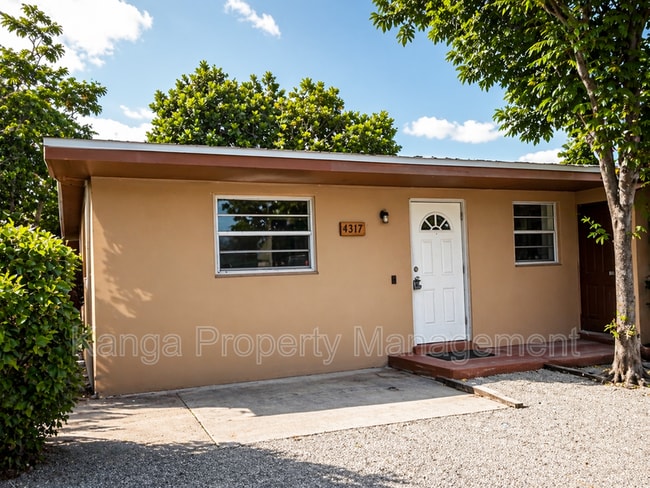 Building Photo - 4317 Cocoanut Rd