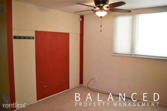 Building Photo - 3 br, 1 bath House - 1213 SW Clontarf St