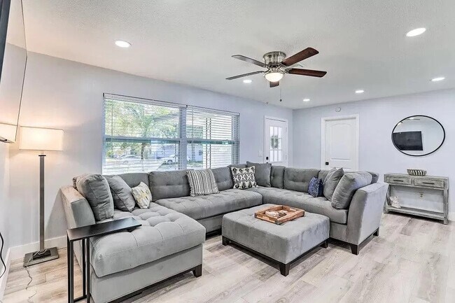 Foto del edificio - 1806 Vancouver Dr