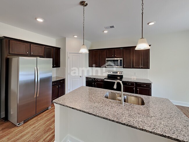 Foto del edificio - 5833 Zurich Road