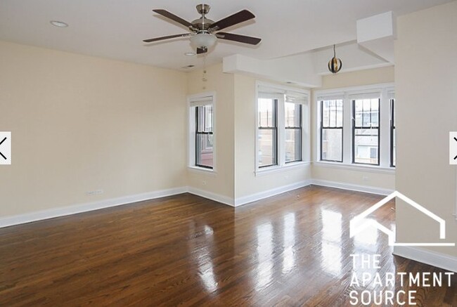 Building Photo - 3711 N Wilton Ave