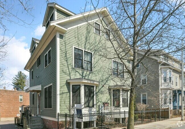 Building Photo - 408 Putnam Ave