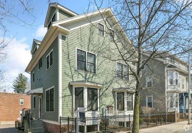 Building Photo - 408 Putnam Ave