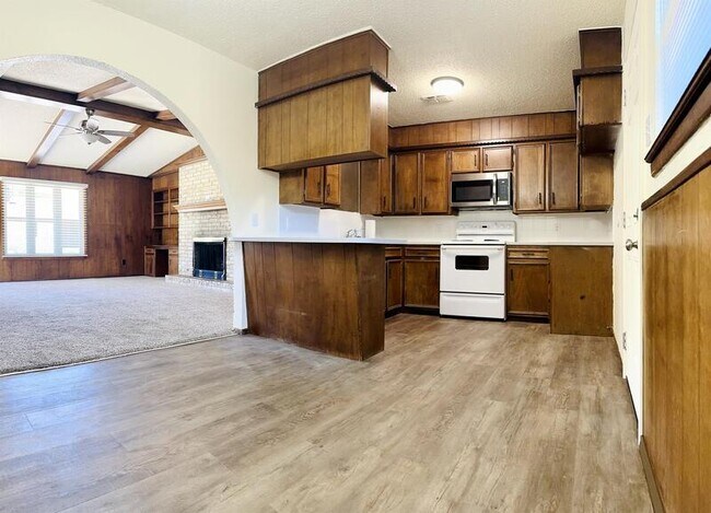 Building Photo - 4424 75th Dr