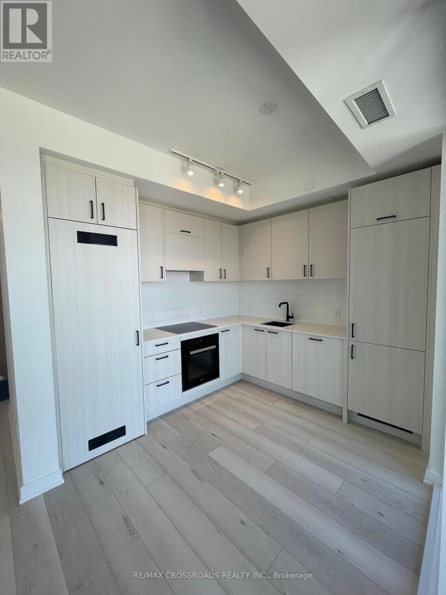 Building Photo - 5 Quarrington Ln