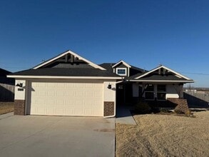 Building Photo - 705 Elena Dr