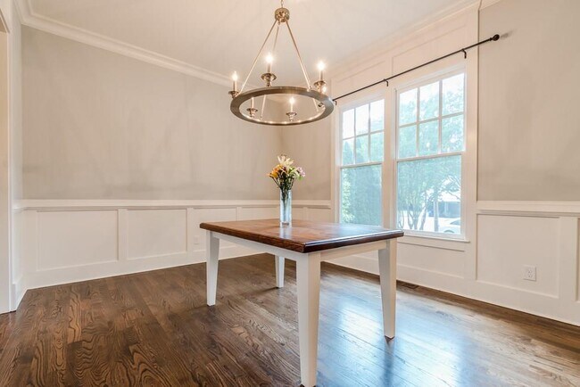 Foto del edificio - 1295 Cumberland Rd NE