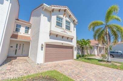 Foto principal - 7139 Greenwood Park Cir