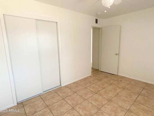 Building Photo - 636 S Olive