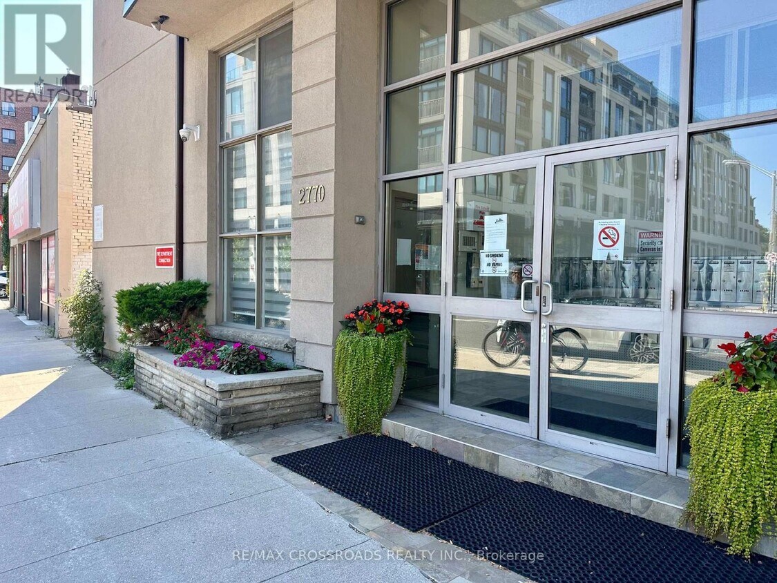 Photo du bâtiment - 2770 Yonge St