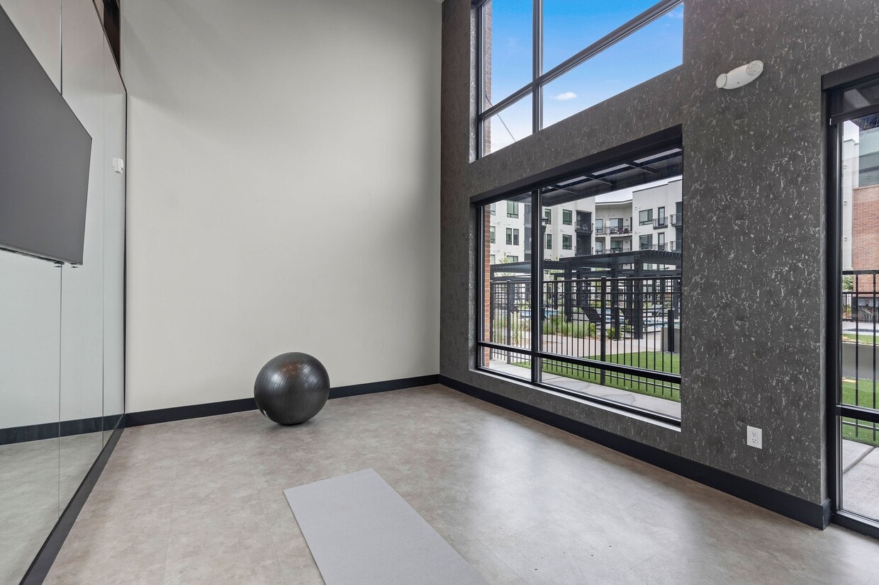 Solana Central Park - 8355 E 32Nd Ave Denver, CO 80238 | Apartments.com