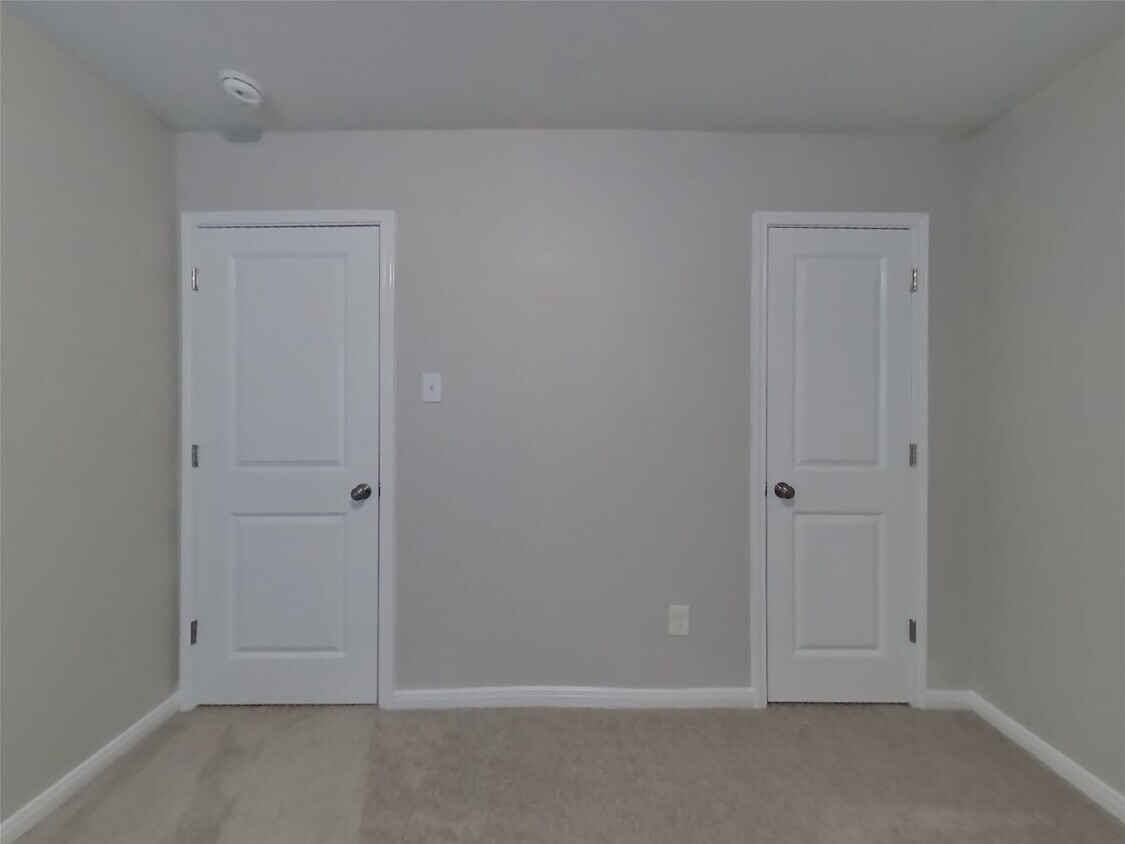 Building Photo - 15676 Del Norte Dr