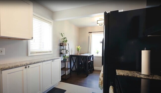 Foto del edificio - 8483 Harding St