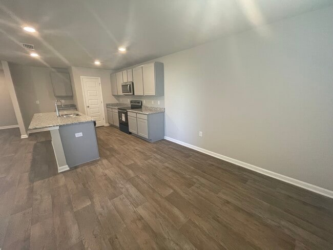 Building Photo - 20687 Mercury Dr