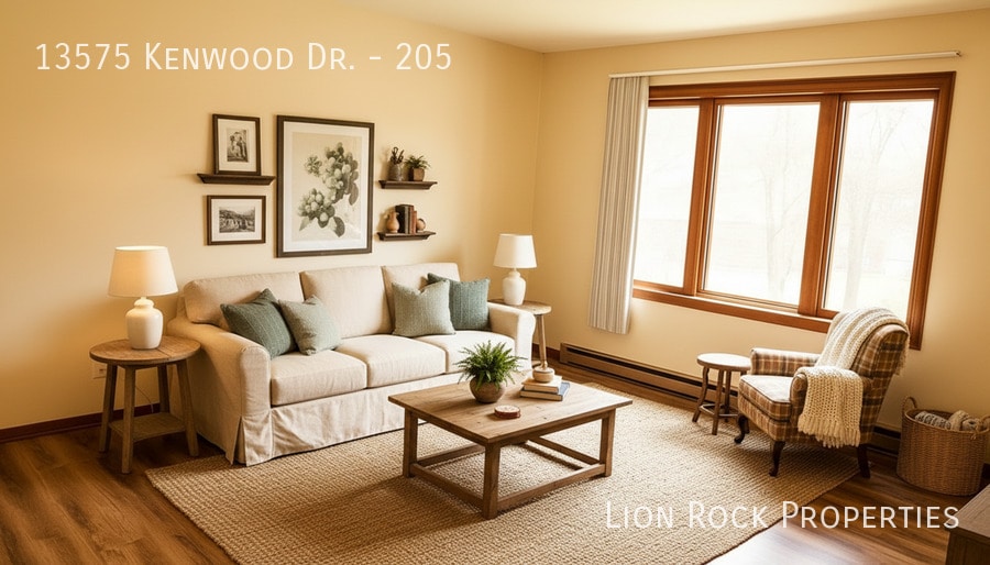 Primary Photo - 13575 Kenwood Dr N