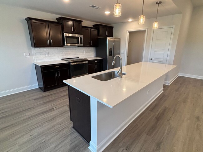 Foto del edificio - Stunning New Construction Home for Rent – ...
