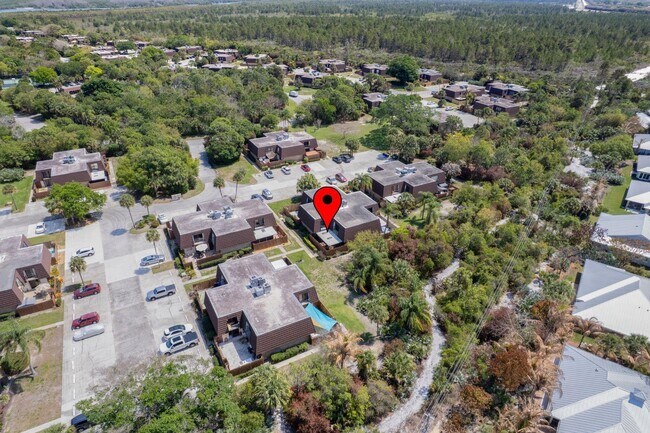 Building Photo - 5674 SE Riverboat Dr